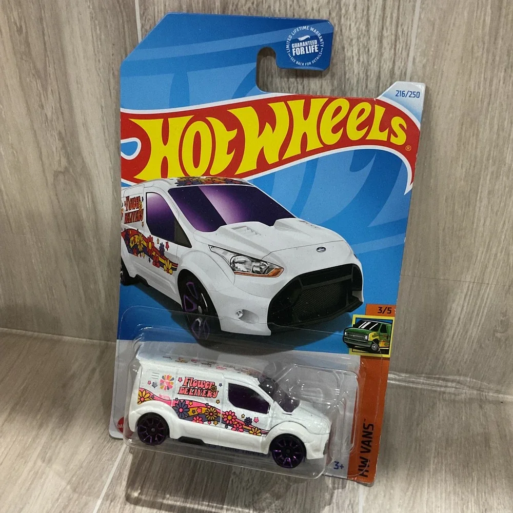 Hot Wheels Ford Transit Connect White Flower Delivery HW Vans 216/250 2022 HTF26